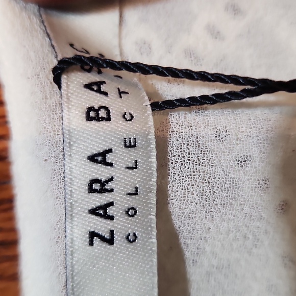 Zara Basics Size Xsmall Embroidered Blouse - Picture 6 of 9